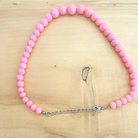 Vintage Iridescent Pink Graduated Plastic Beaded Necklace Bead Bubble Gum Retro - Picture 4 of 6